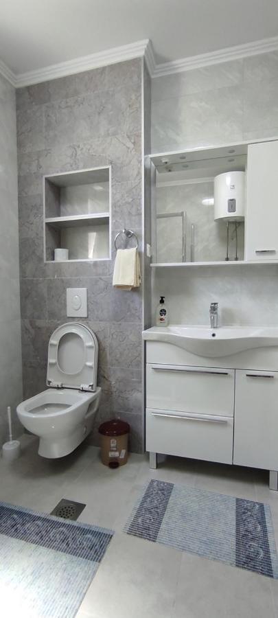 One Bedroom Apartment Gogo With Private Parking 네움 외부 사진